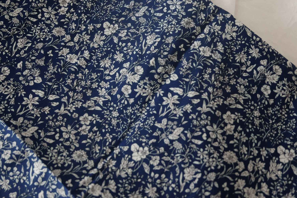 Navy Botanical Cotton Lawn — 3.28 yd