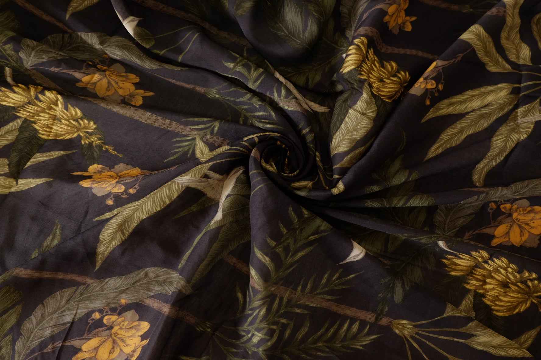 Dark Tropical Lightweight Rayon — 3.28 yd