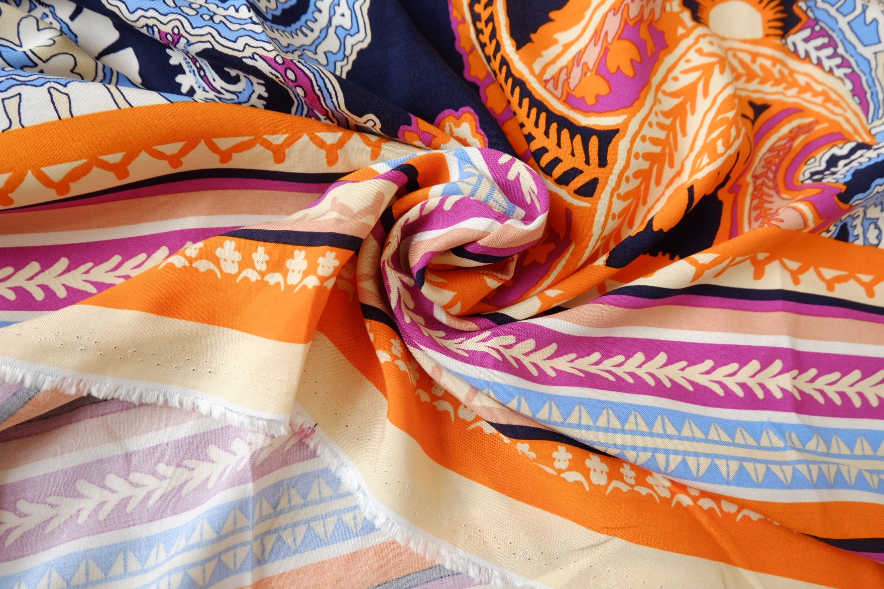 Bold Paisley Cotton Rayon Fabric, 3.28 Yards