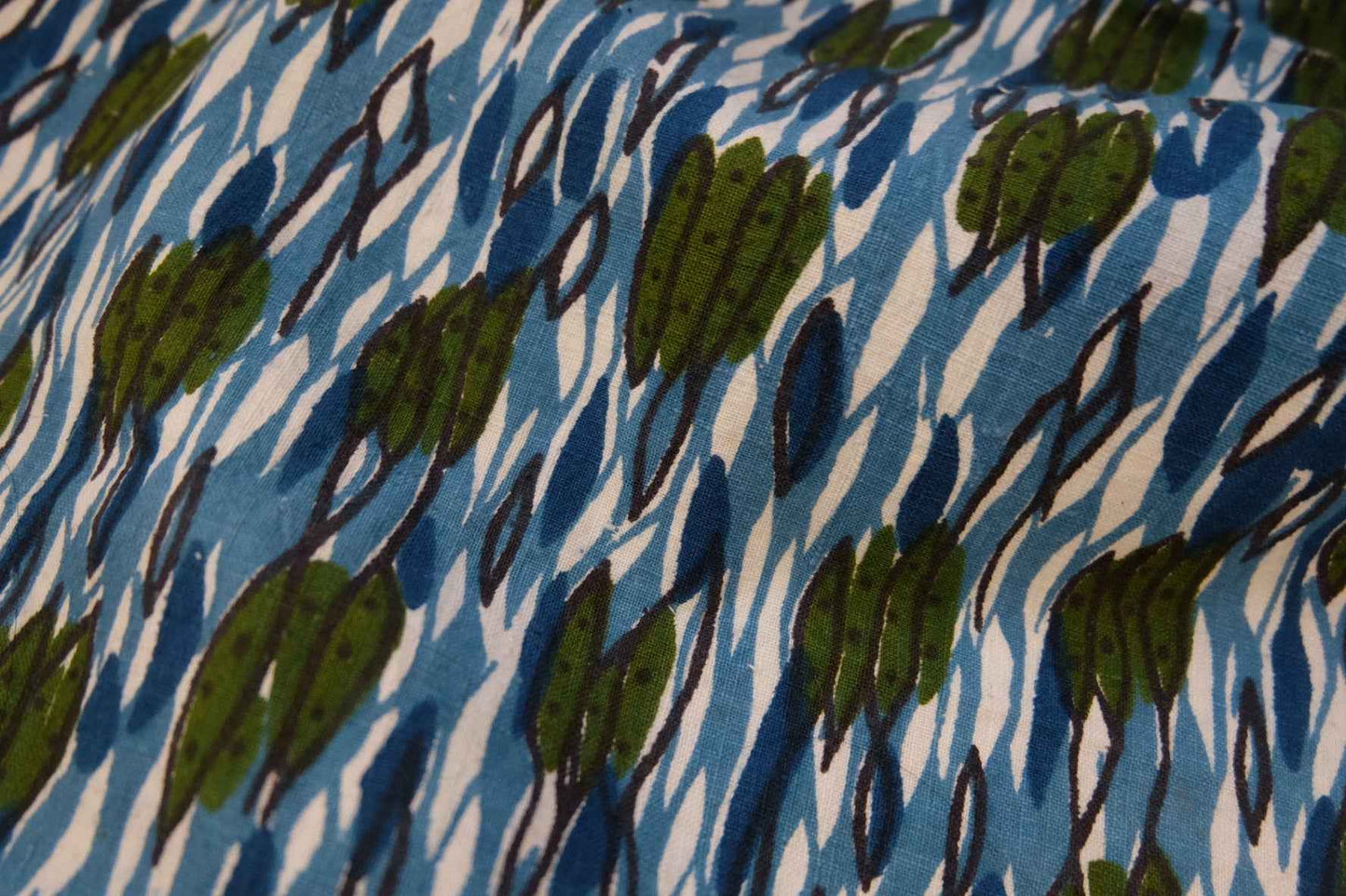 1960s Printed Tǔbù: 'Aqua Foliate' Archival Textile 1.6m - BUBBO