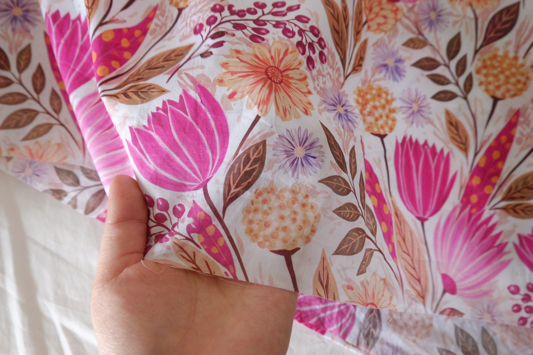 Vibrant Botanical Cotton Lawn Fabric – 1.97 yd
