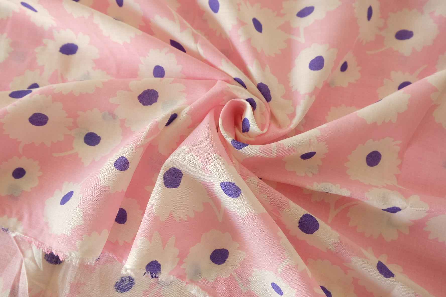 Pink Daisy Linen Fabric – 2.19 yd