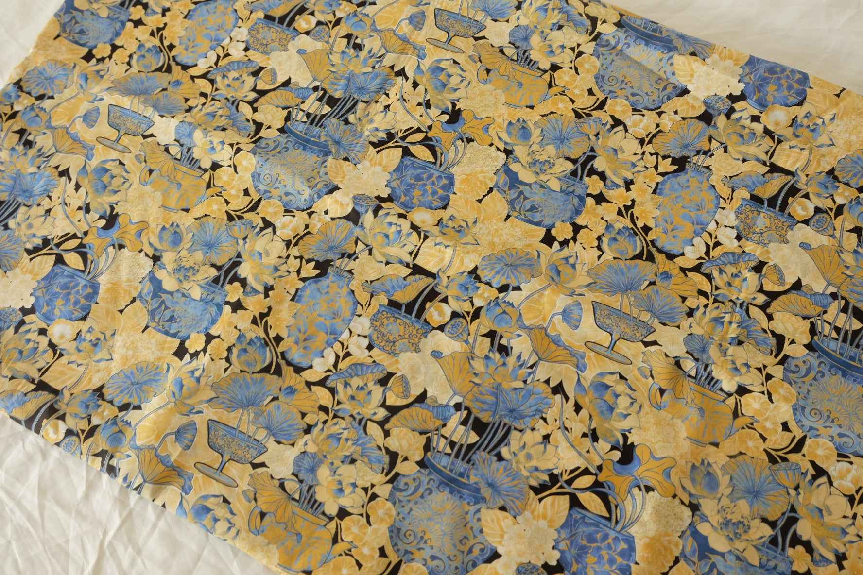 Porcelain Garden Silky Cotton Lawn – 3.28 yd