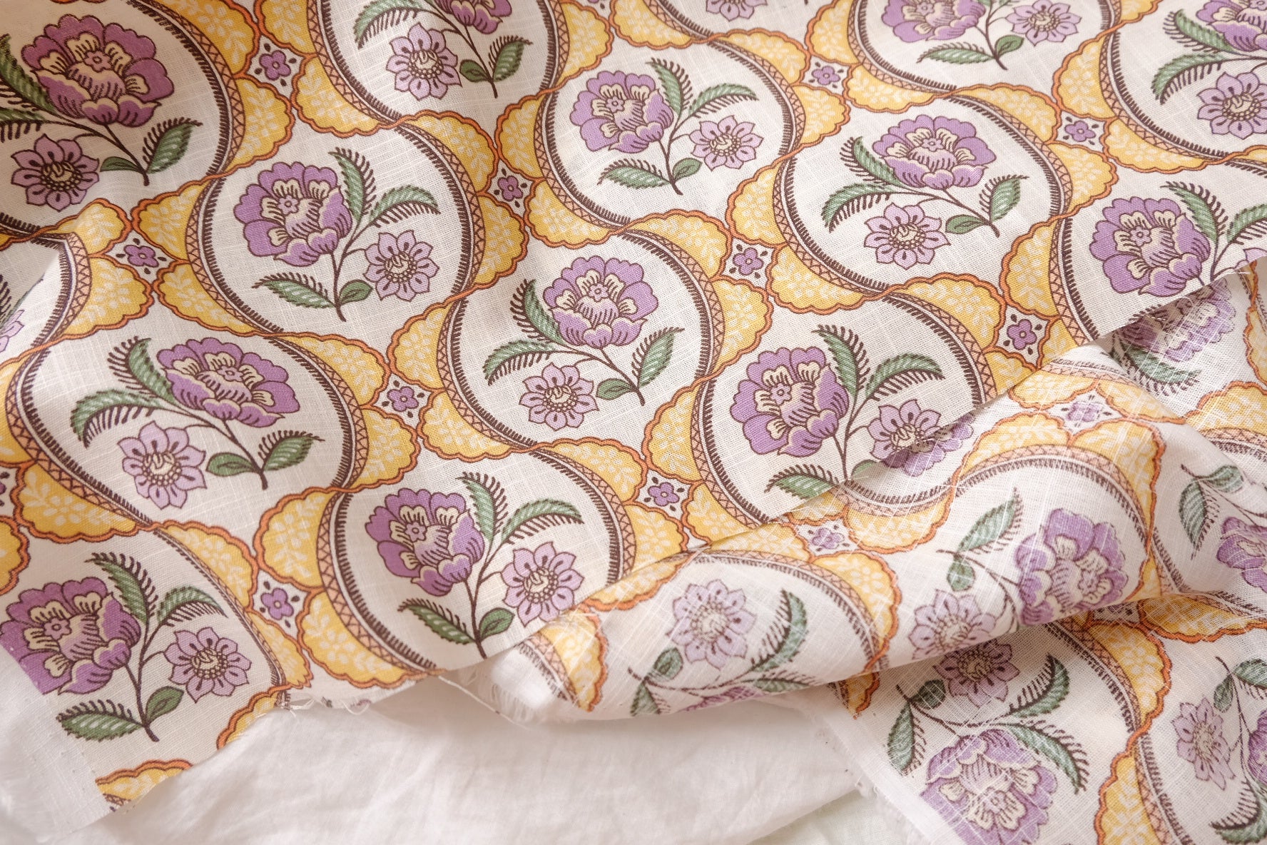 Vintage Tile Floral Linen Cotton Fabric - 1.64 yd