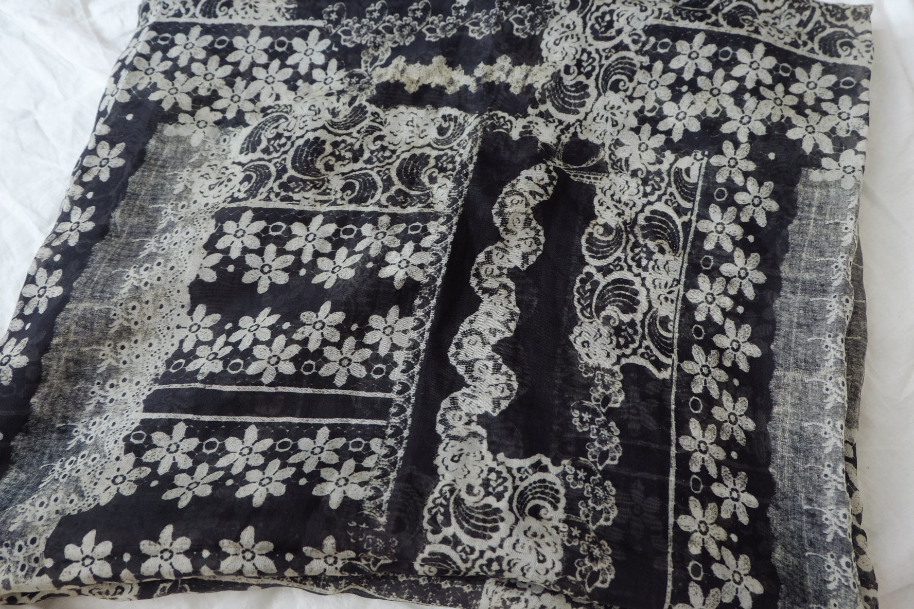 Lightweight Tencel Cotton Printed Fabric 1.9 Yards