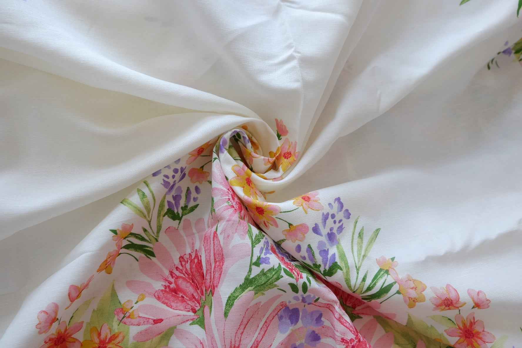 Cool Touch Linen Placement Floral Fabric - 1.64 yd