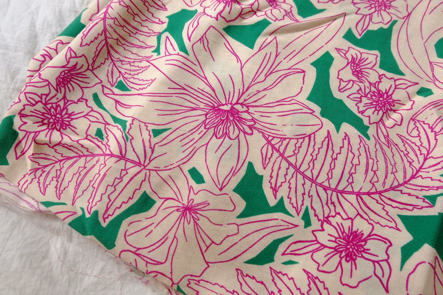 Pink Line-Drawing Floral Cotton Linen Blend — 2.19 yd