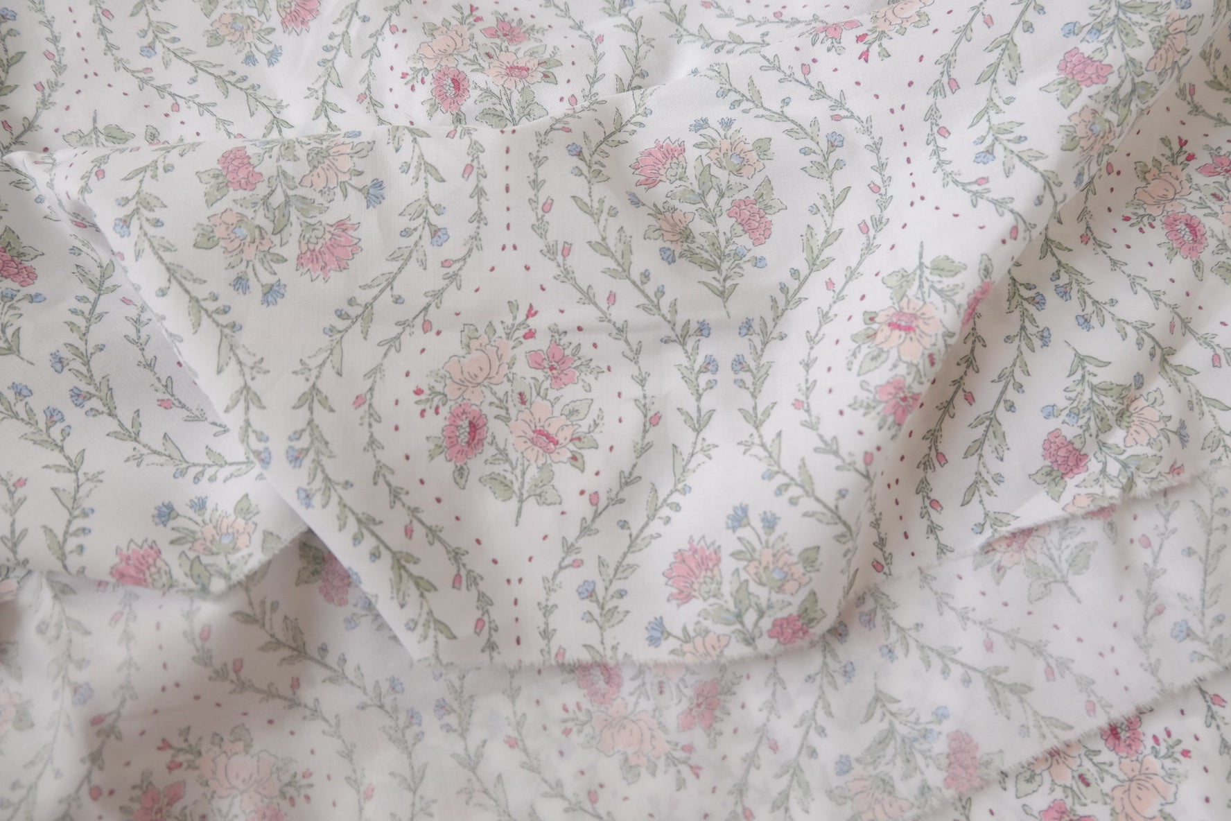 Pastel Vine Floral Cotton Fabric – Soft, Lightweight Summer Dress Fabric (3.28 yards)