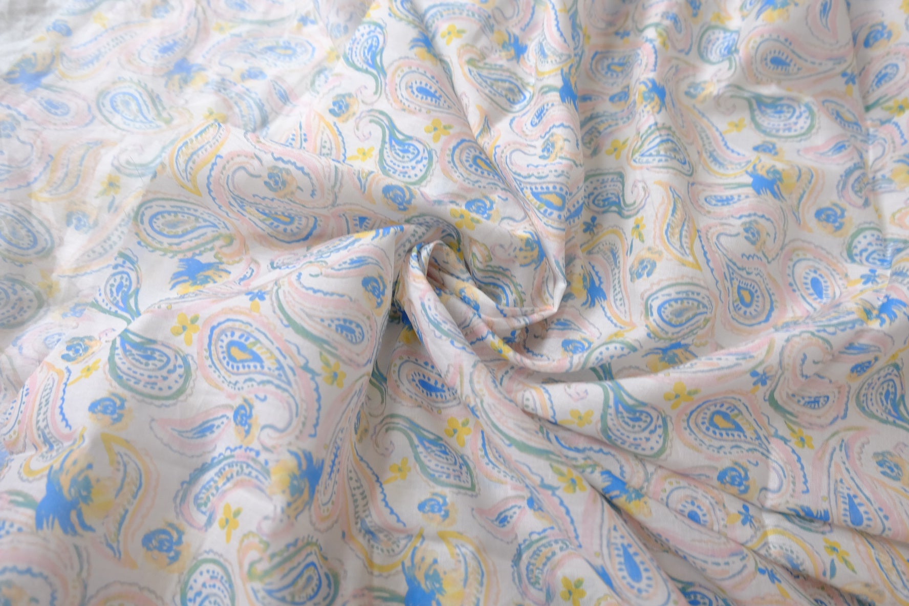 Pastel Paisley Cotton Lawn Fabric - 1.53 yd
