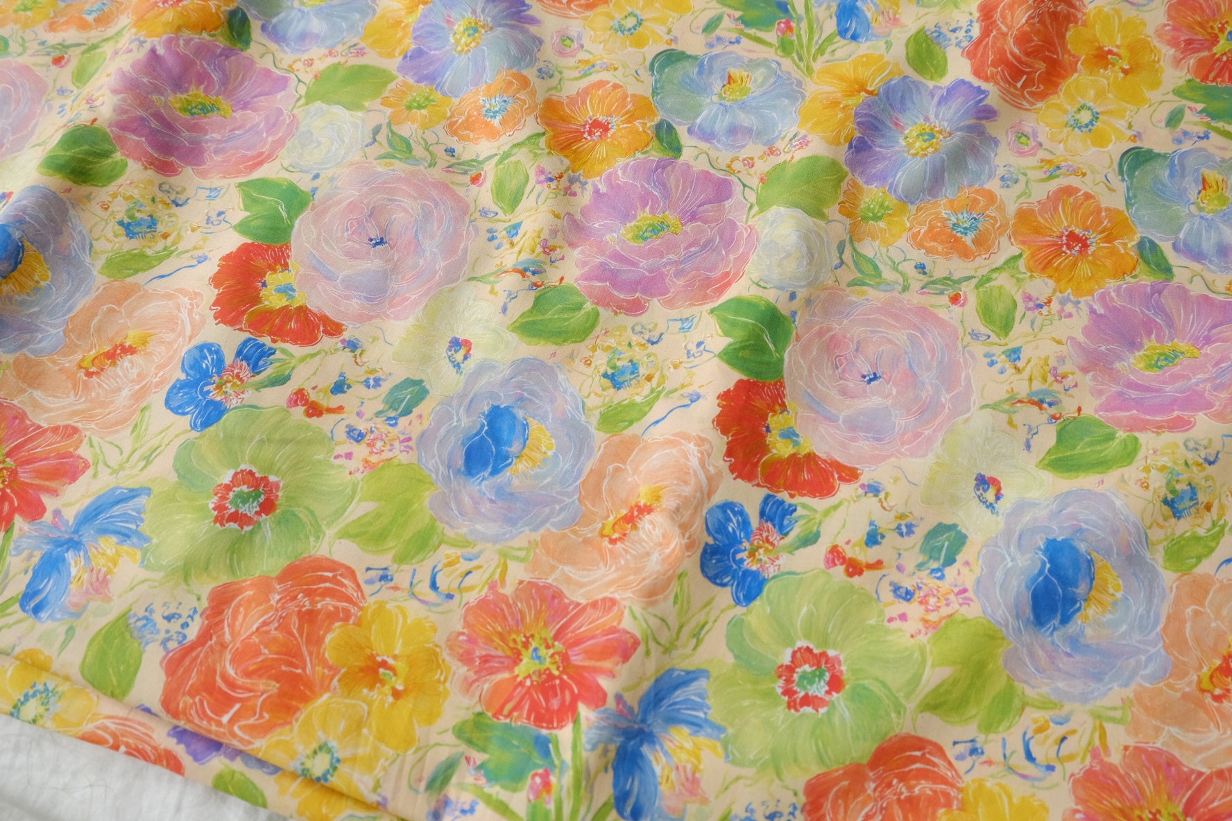 Painted Garden Cotton Lawn Fabric — 1.64 yd