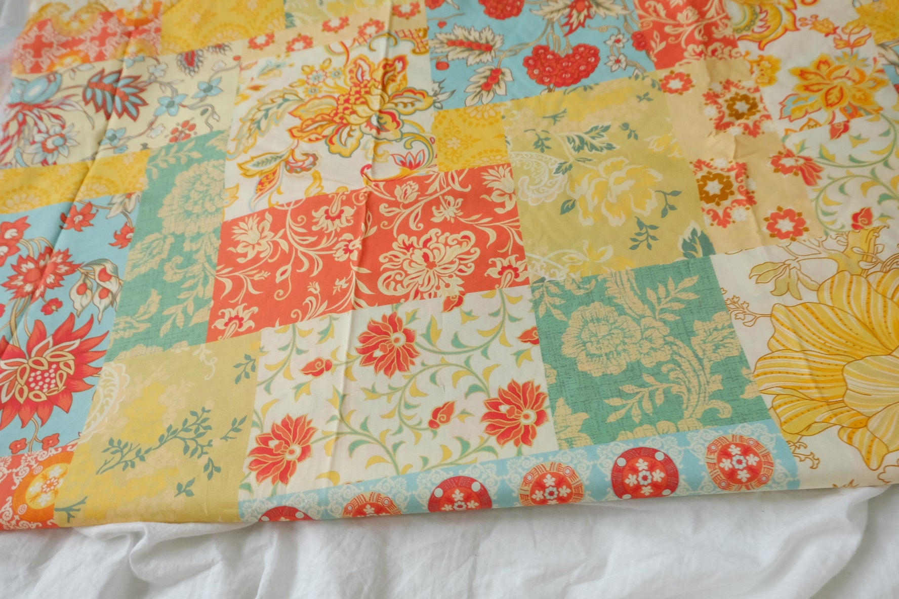 Patchwork Floral 80s Cotton Lawn Fabric — 3.28 yd