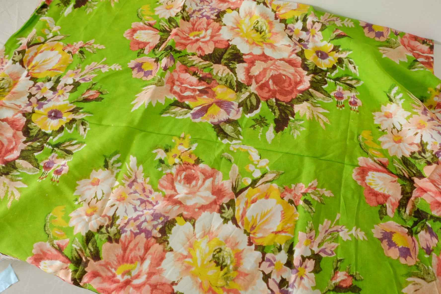 Bright Green Floral Cotton Dress Fabric – 3.3 yd