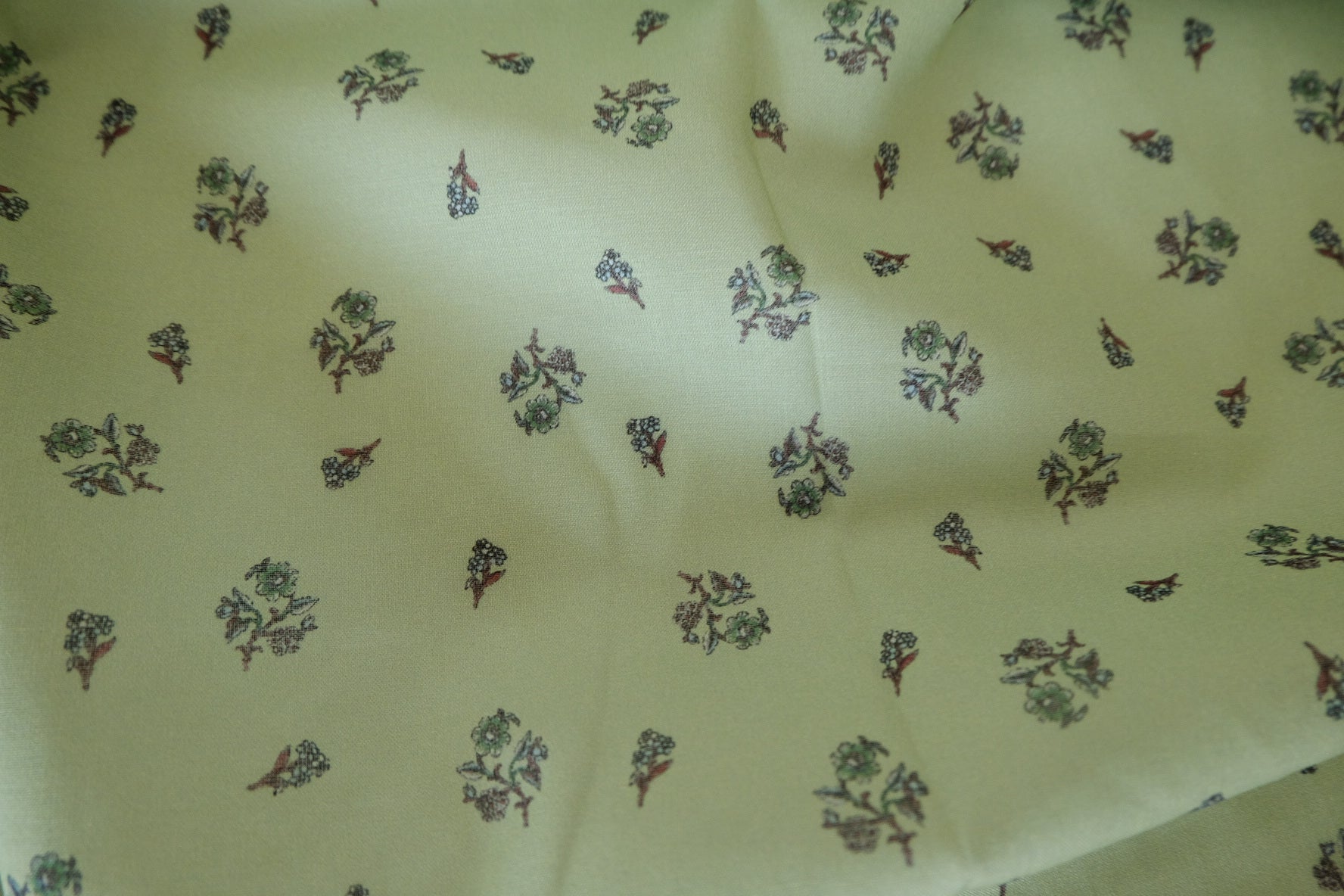 Sage Ditsy Floral 100s Cotton Fabric, 3.28 Yards