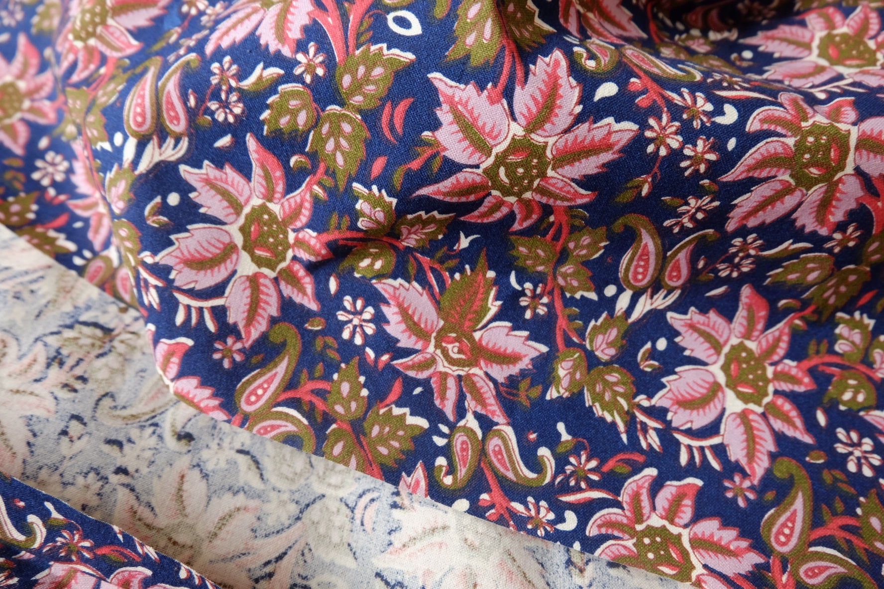 Navy Paisley Floral 6 oz Cotton Canvas — 2.19 yd