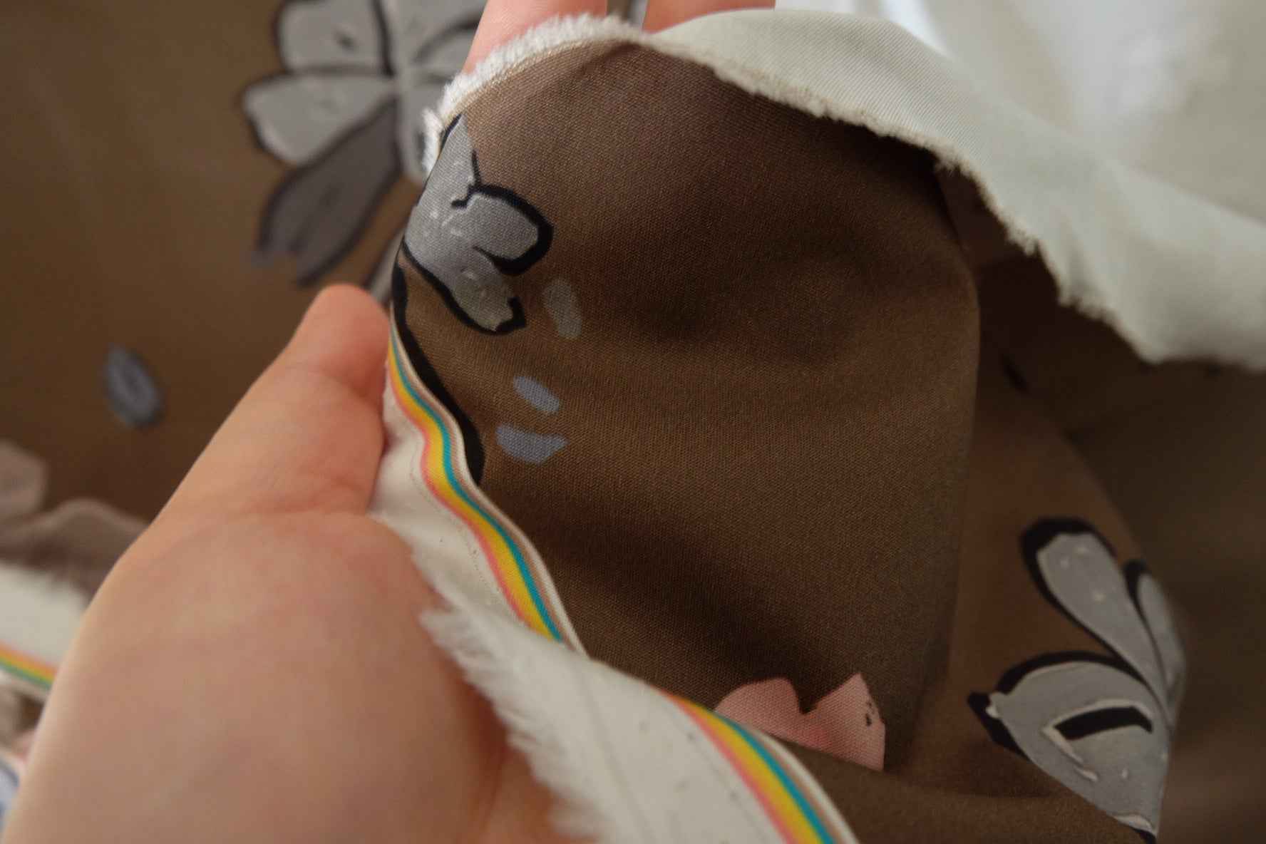 Brown Abstract Floral Crisp Cotton Poplin Fabric – 1.6 yd