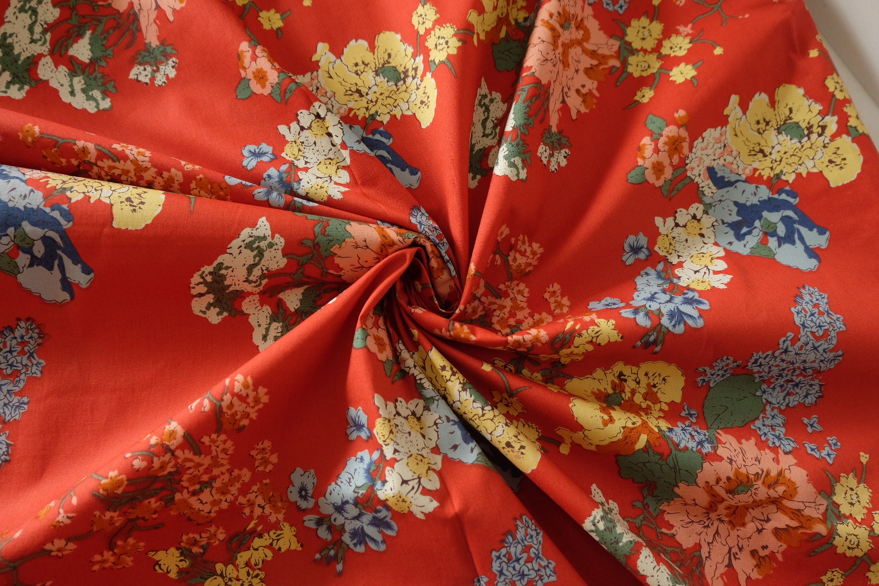 Scarlet Vintage Floral Cotton Poplin – 3.28 yd