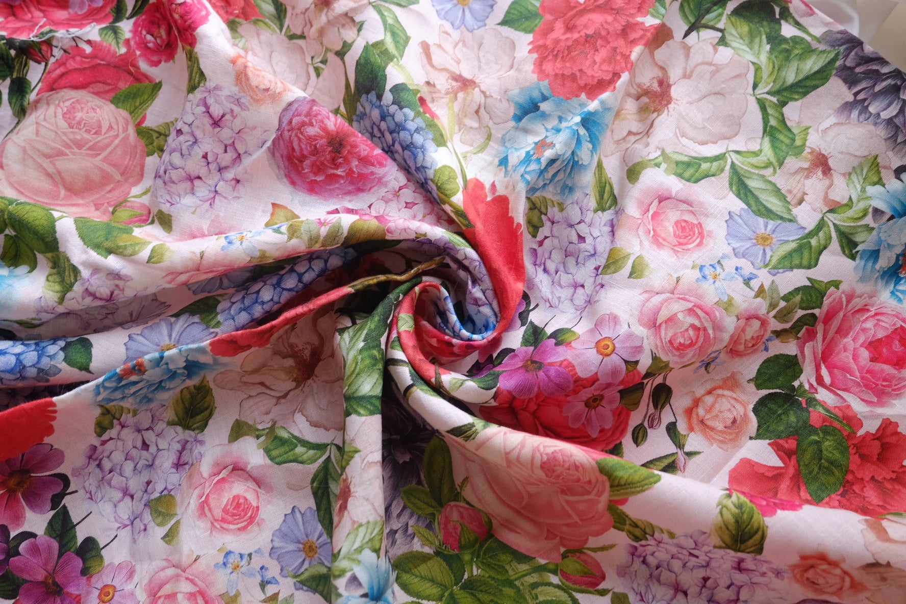 Designer Deadstock Garden Floral Pure Linen – 1.6 yd