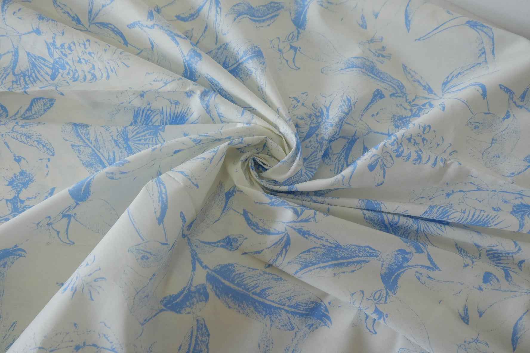 Blue Botanical Cotton Lawn Fabric – 3.8 yd