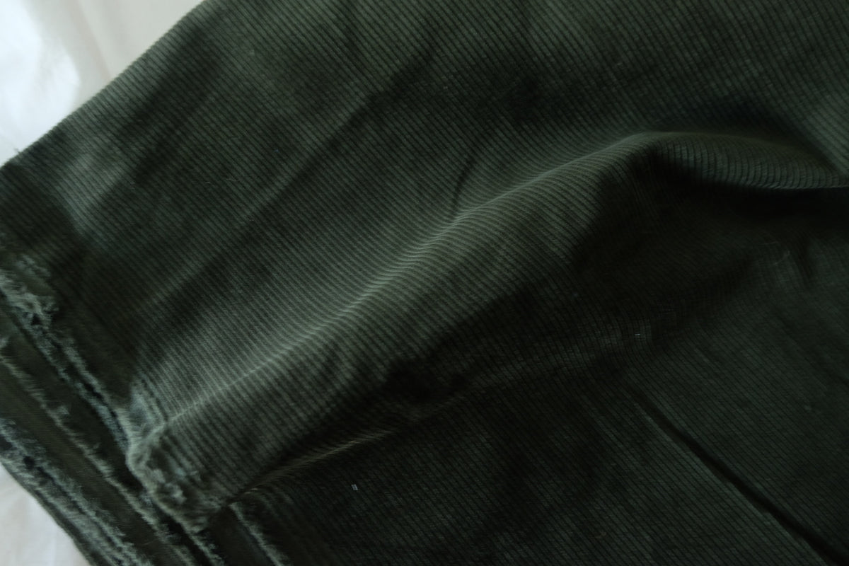 Forest Green – Soft Fine Wale Cotton Corduroy Fabric | 1.6 Yards