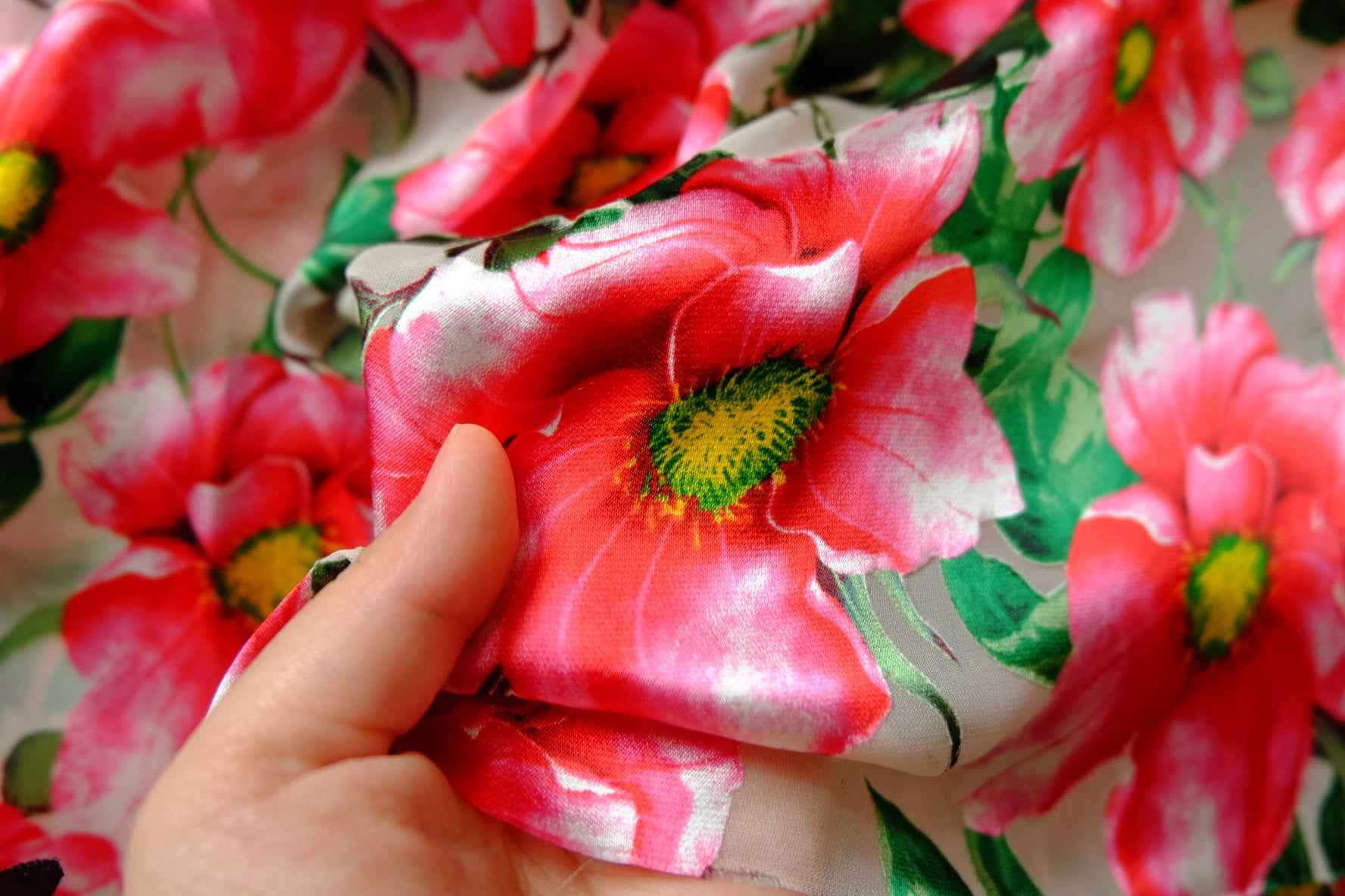 22 Momme Silk Burnout Devoré Fabric – Floral Print | 2 Yards - BUBBO