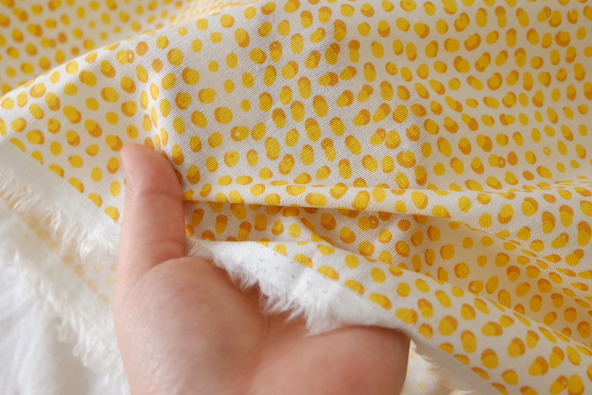 Golden Dot Linen Cotton – 1.6 yd