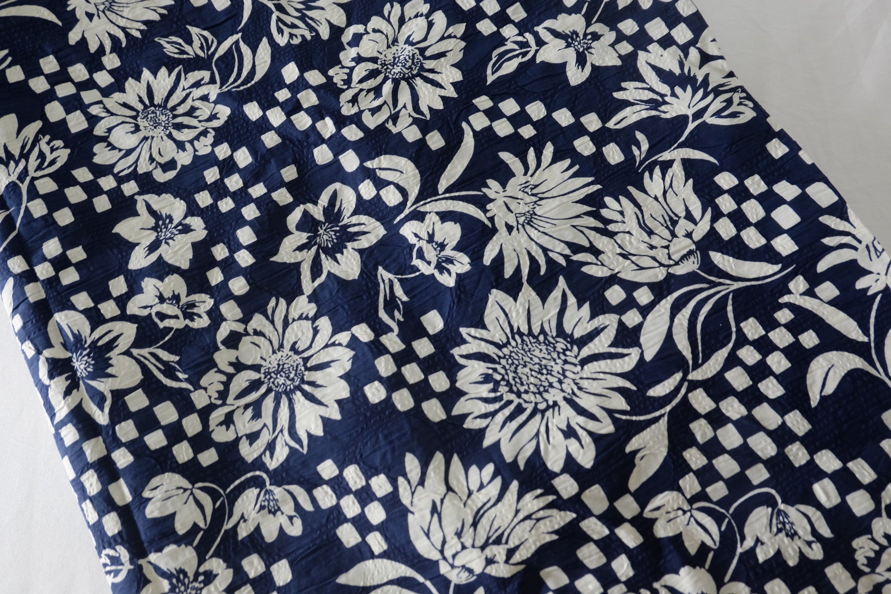 Textured Floral Salt-Shrink Cotton Fabric – 1.6 yd