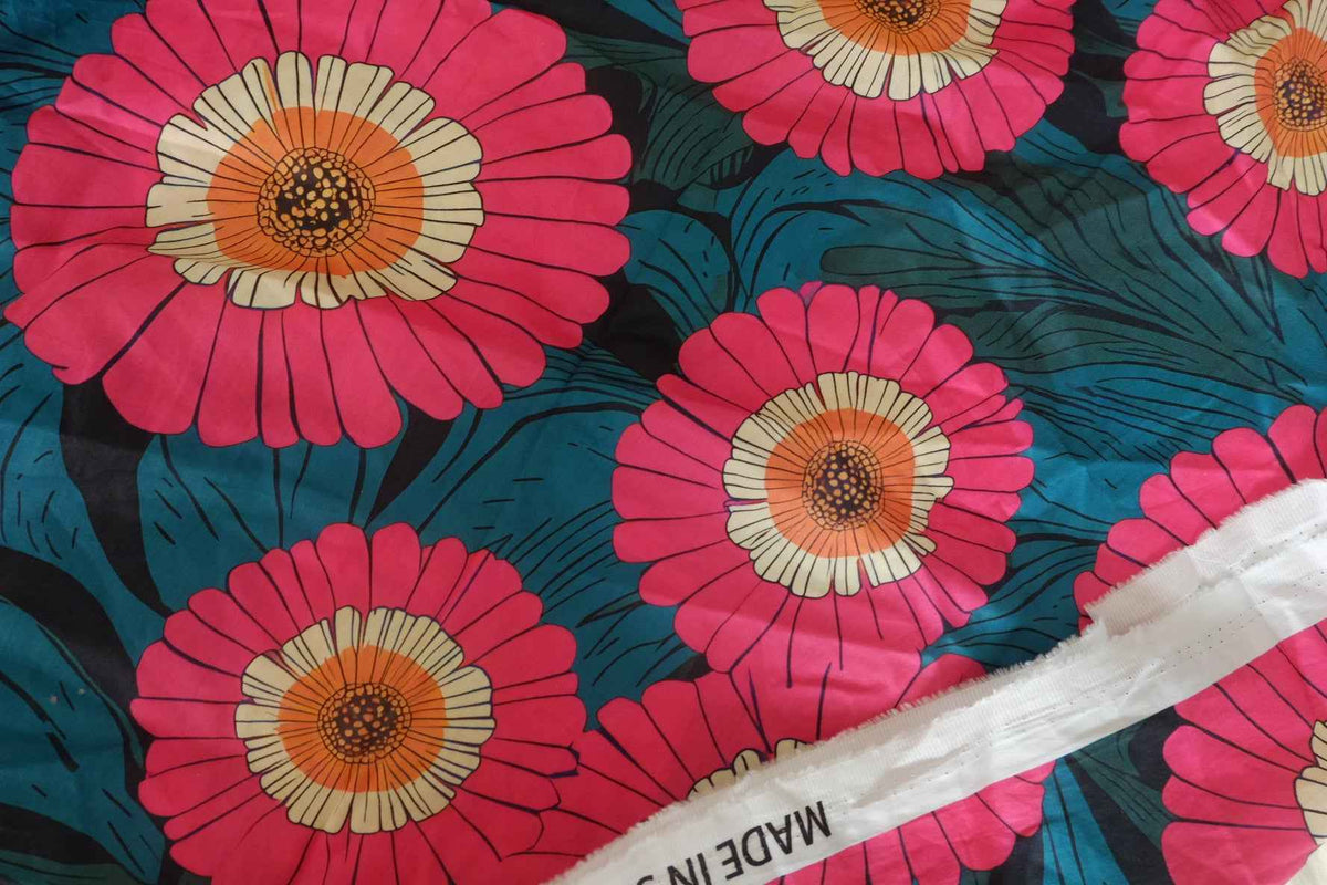 Electric Pink Blooms 80s Cotton Sateen – 2.41 yd (Continuous Cut Available)