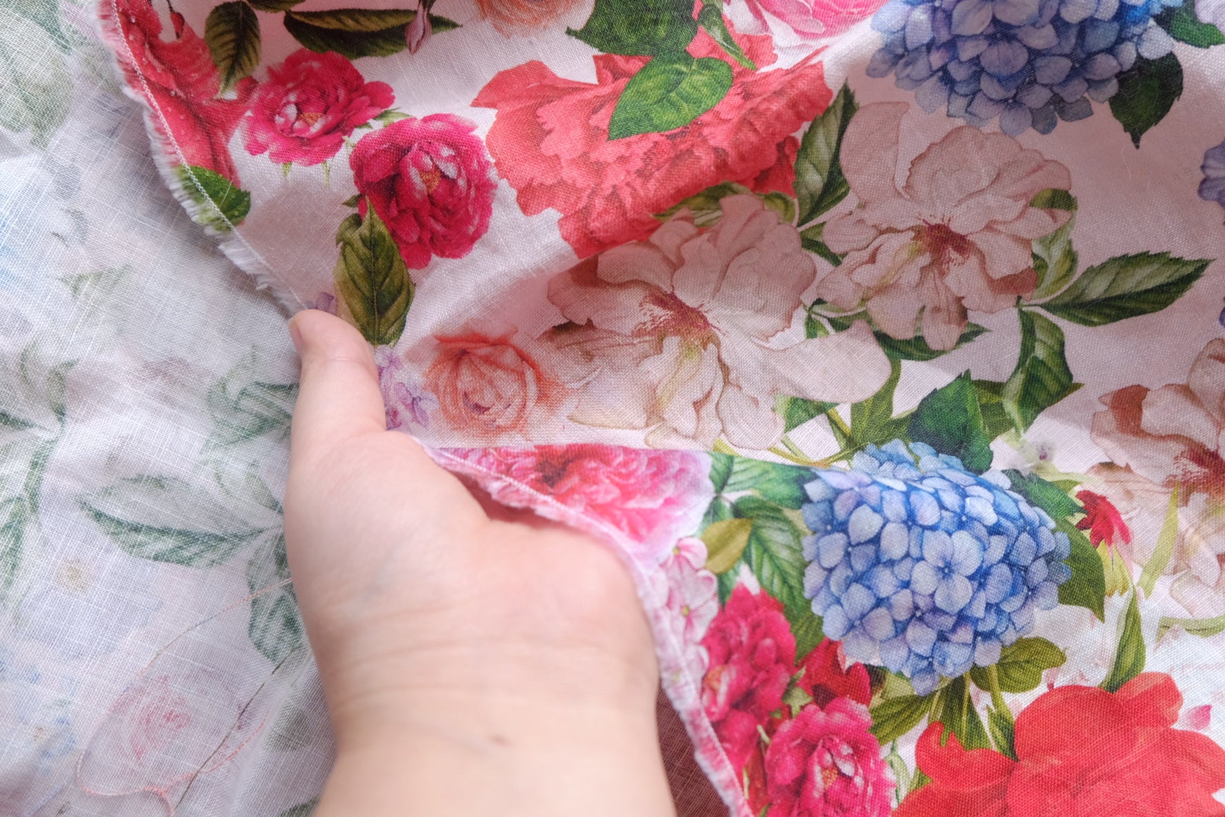 Designer Deadstock Garden Floral Pure Linen – 1.6 yd