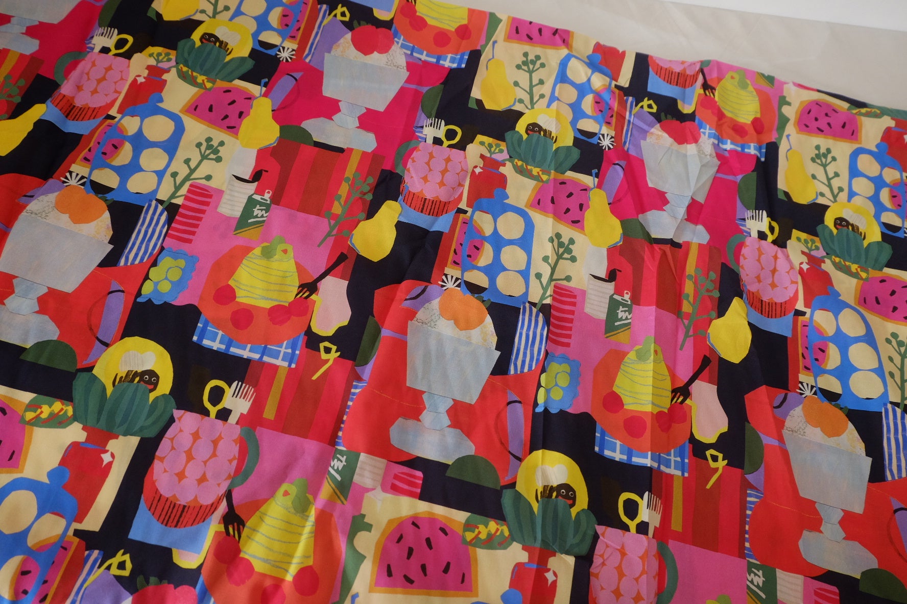 Colorful Abstract Picnic Cotton Poplin Fabric – 3.3 yd