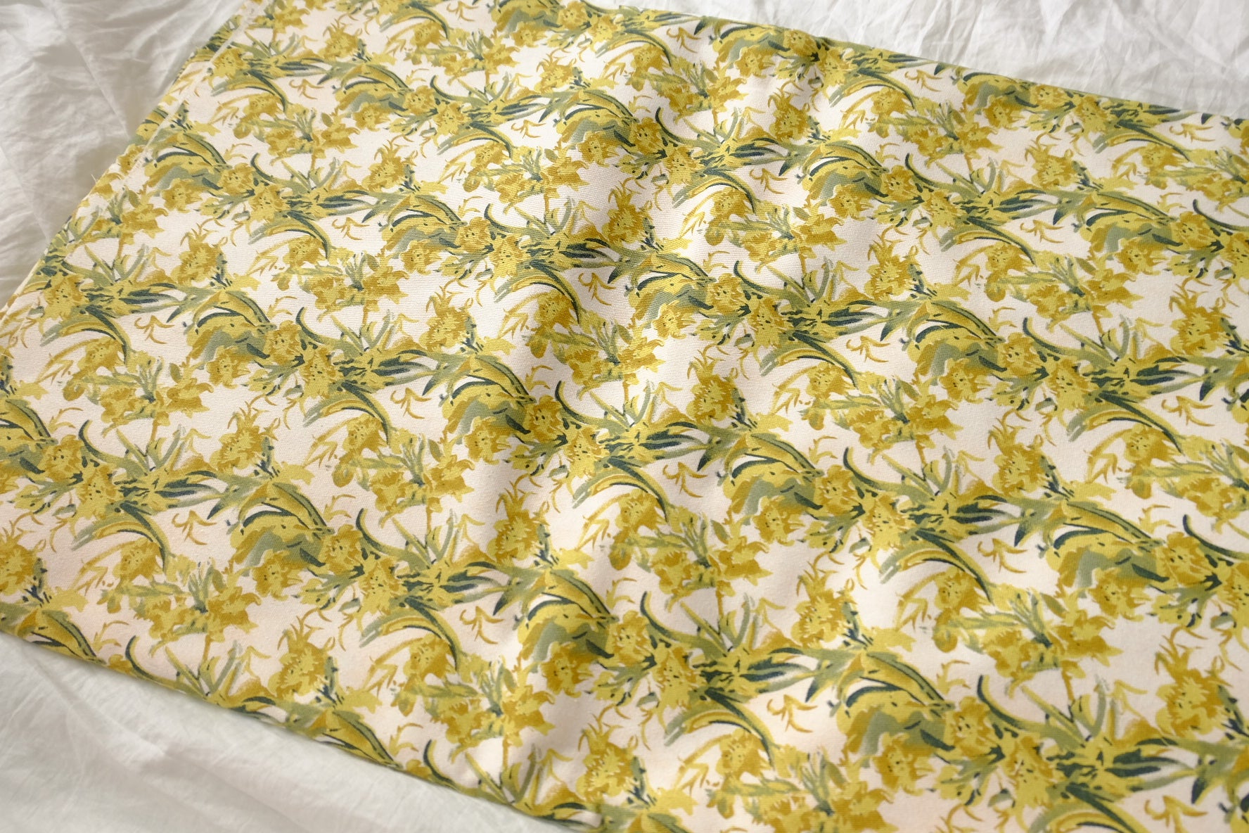 Structured Floral Twill Cotton Fabric with Stretch, 2.2 Yards
