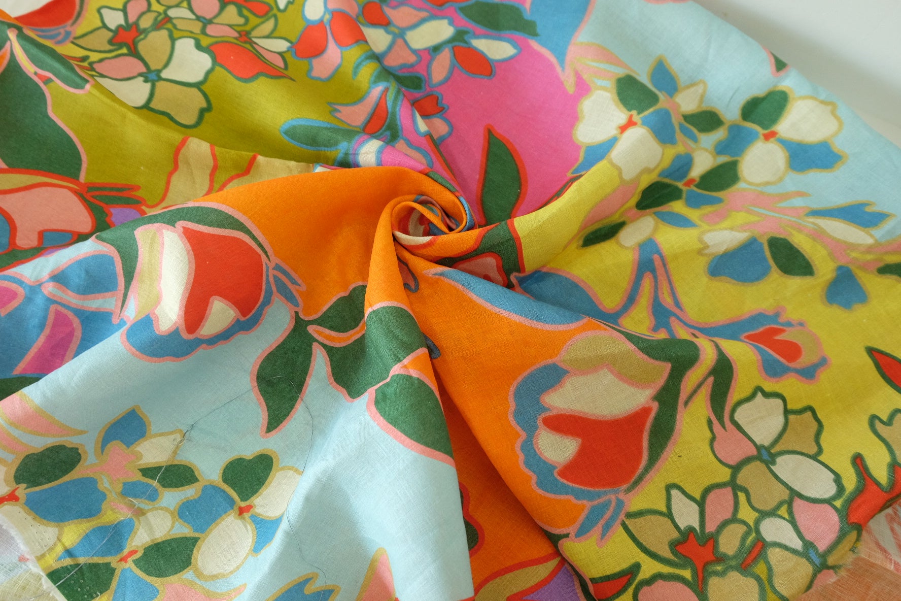 Bold Multicolor Artistic Floral Pure Linen Fabric (1.64 yards )