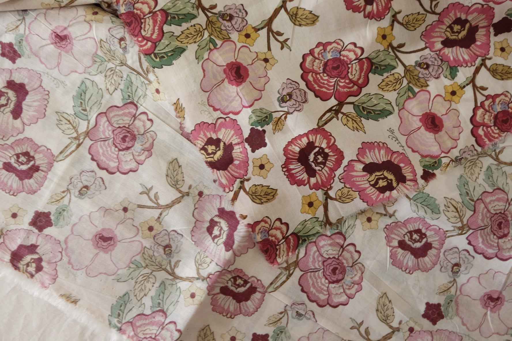Vintage Floral Cotton Lawn Fabric – 1.7 yd