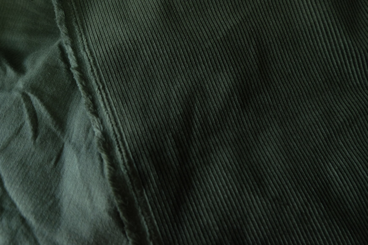 Forest Green – Soft Fine Wale Cotton Corduroy Fabric | 1.6 Yards
