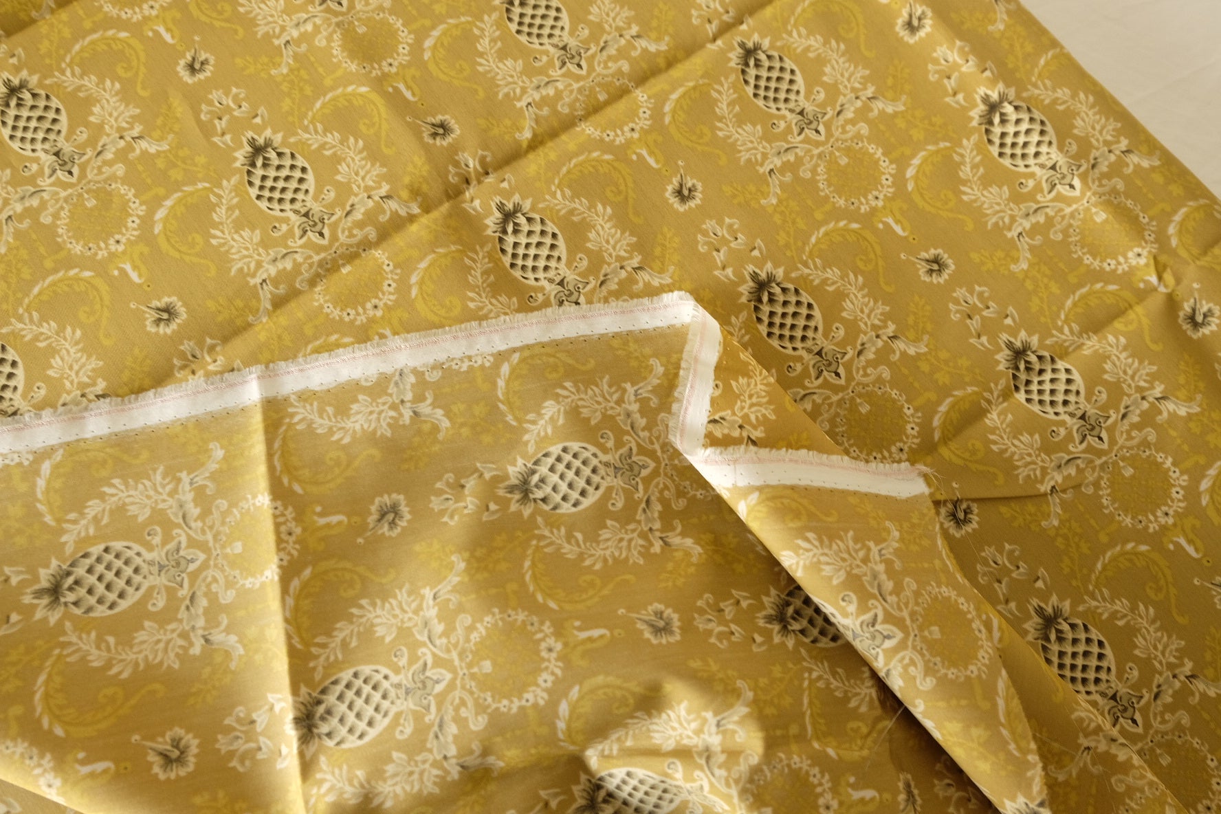 Pineapple Scroll Print Silk-Cotton Interwoven Fabric  3.28 yd Piece