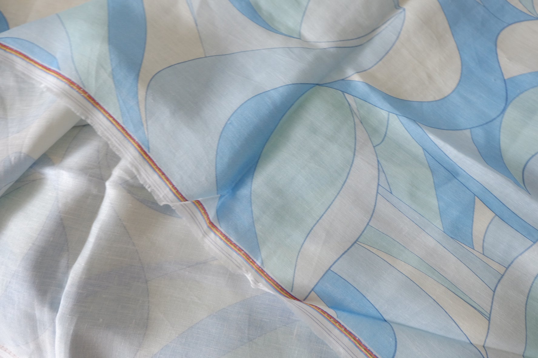 Blue Abstract Wave Print Pure Linen – 2.08 yd