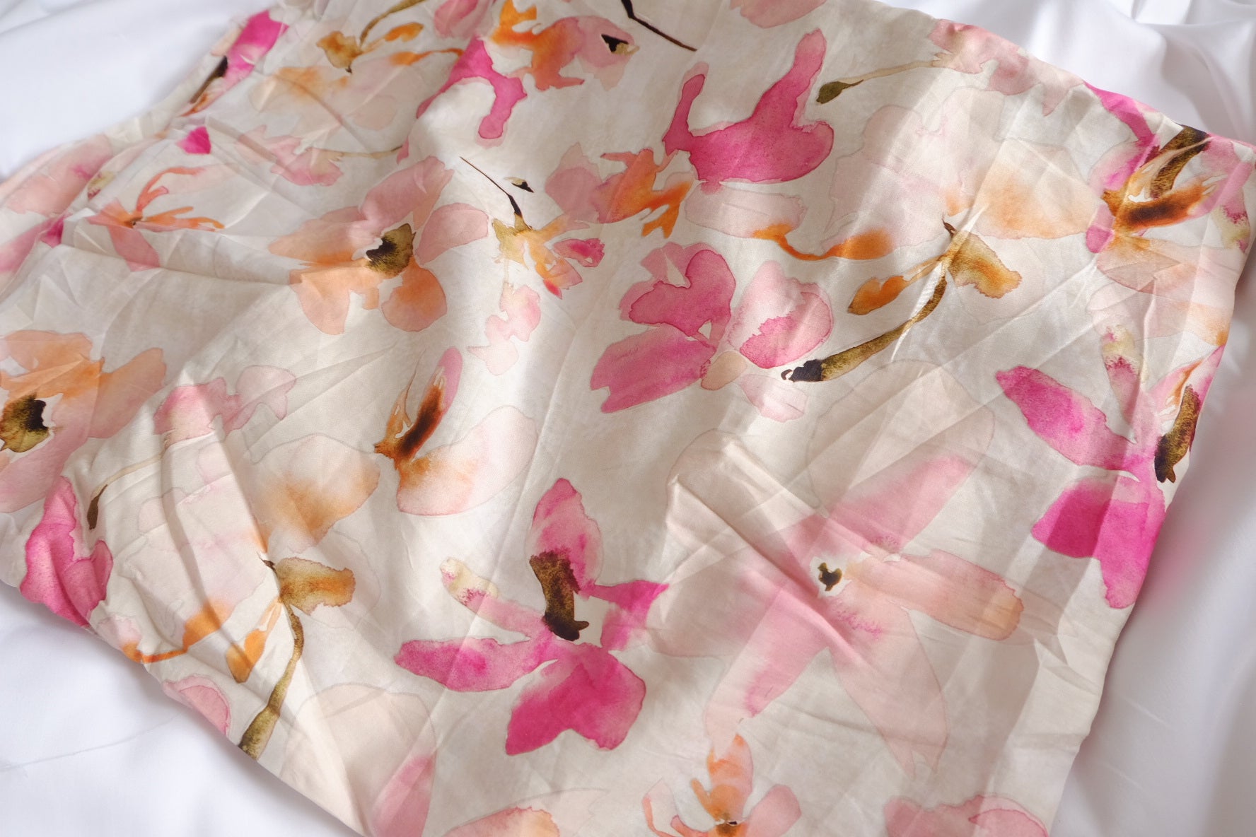 Watercolor Floral Silky Cotton Sateen Fabric - 3.28 yd