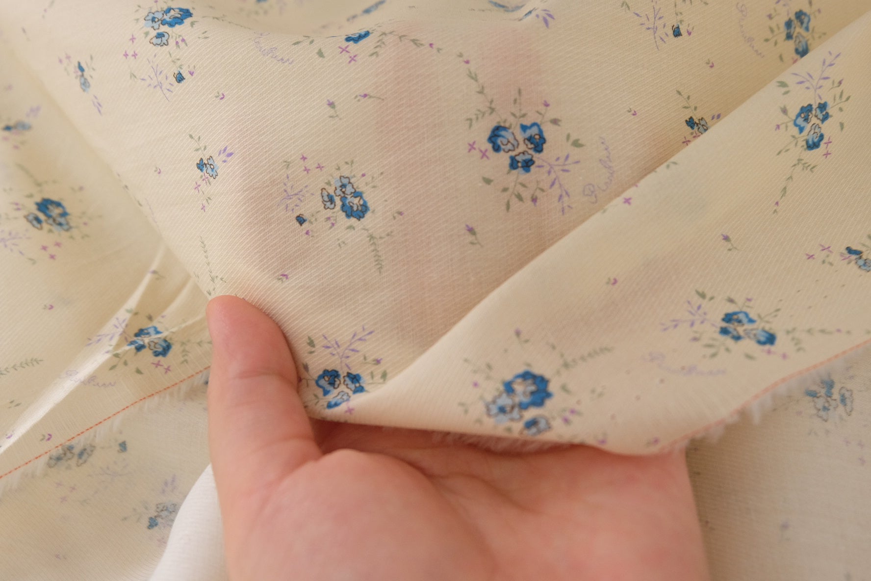 Cream Blue Floral Ramie Cotton Twill – 2.2 yd