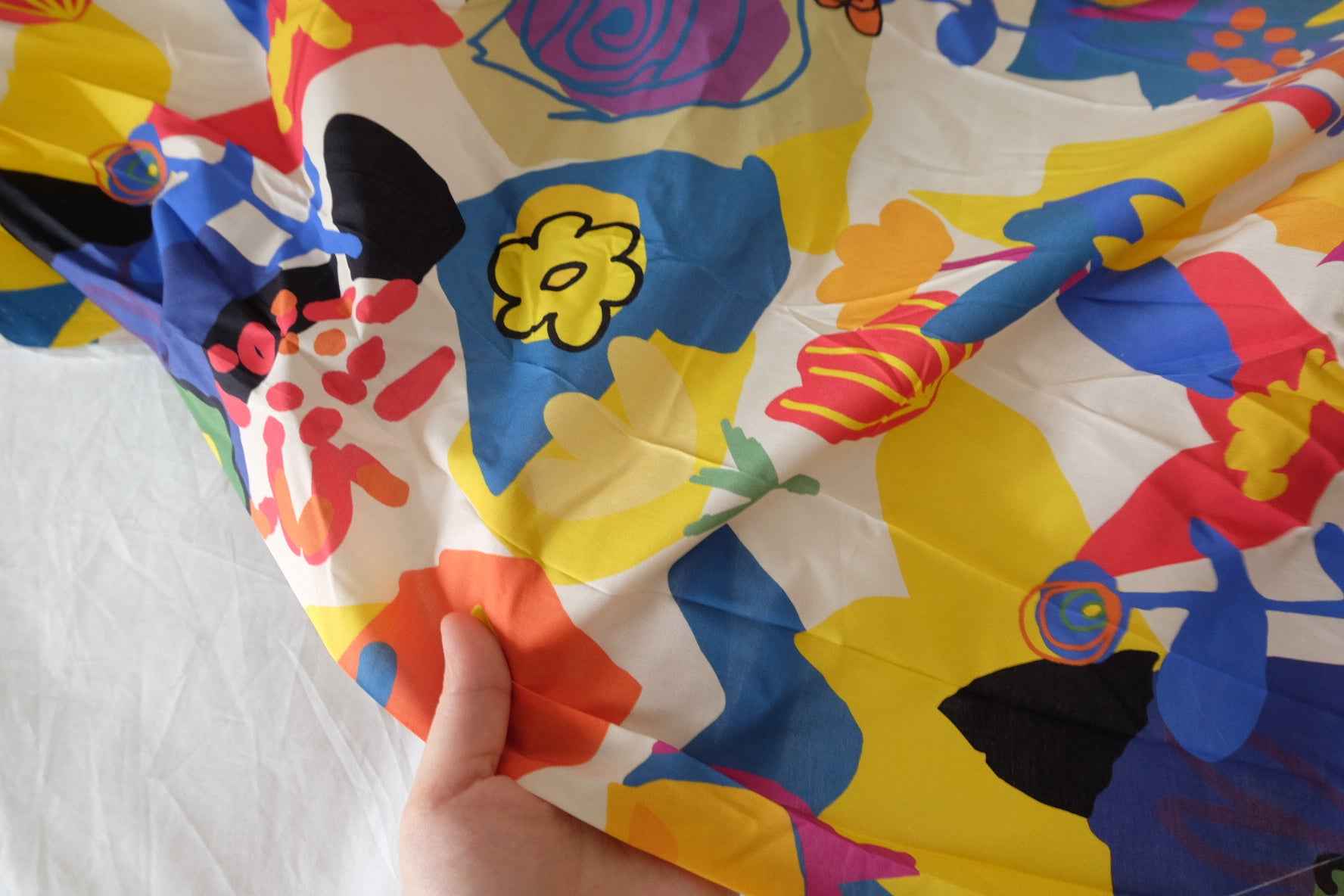 Colorful Abstract Floral Cotton Poplin Fabric – 3.3 yd