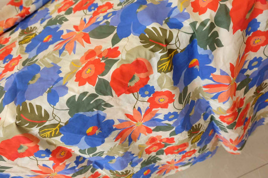 Retro Tropical Floral Cotton Lawn Dress Fabric – 3.1 yd