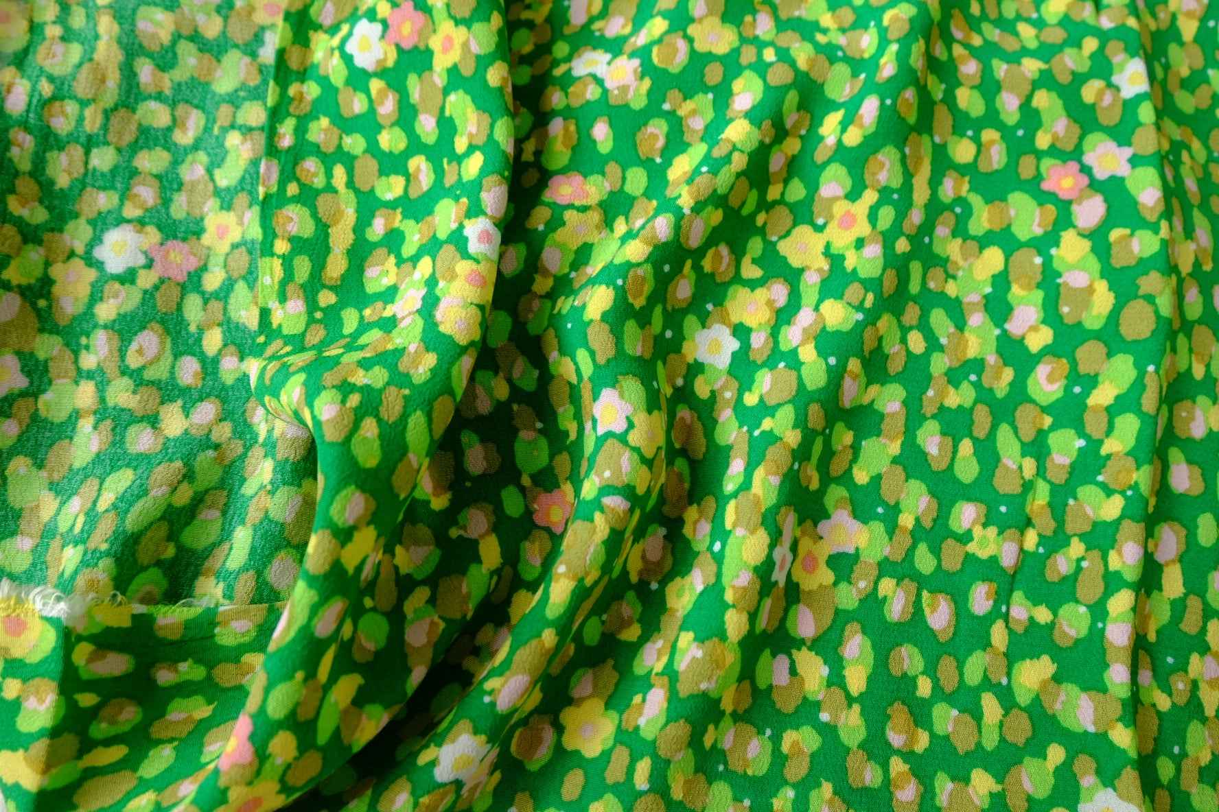 Green Retro Meadow Viscose Fabric - 1.64 Yards