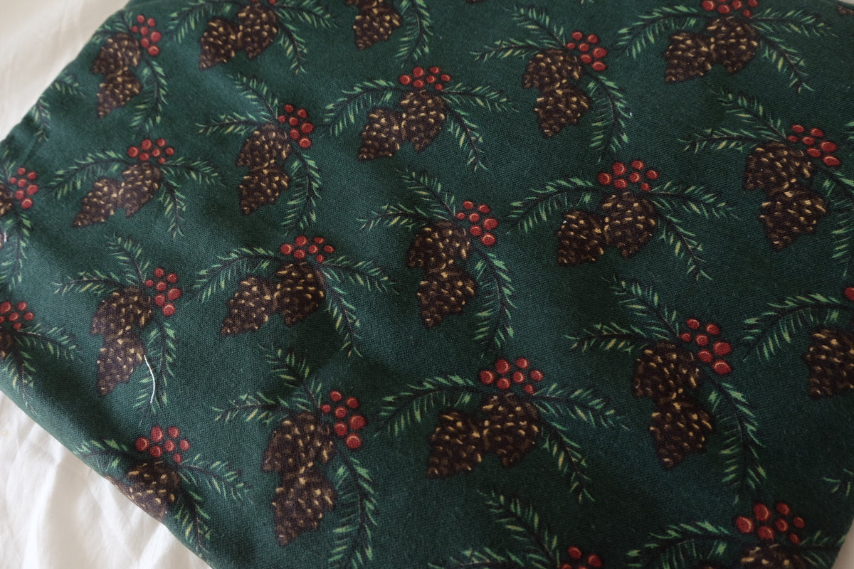 Christmas Pinecones Cotton Linen Blend – 1.37 yd
