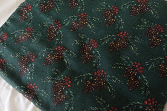 Christmas Pinecones Cotton Linen Blend – 1.37 yd