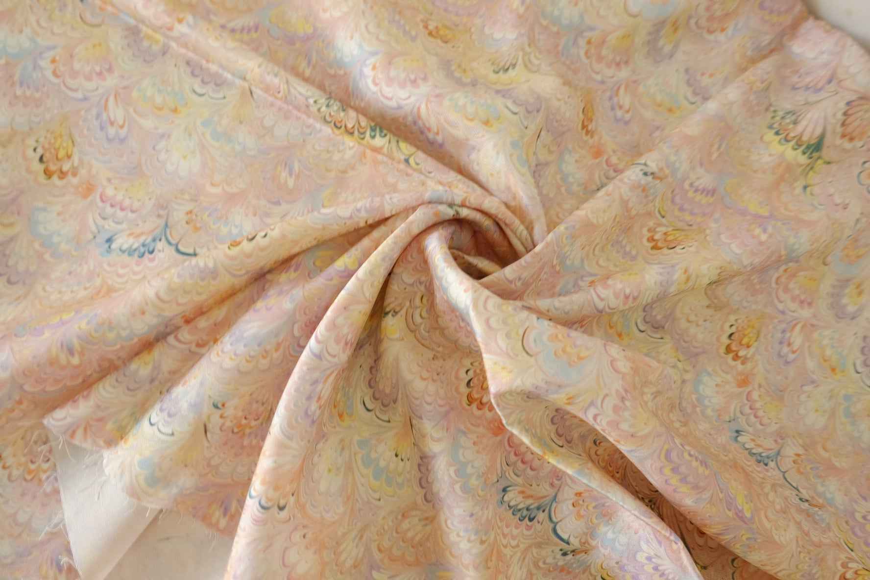 Silk-Like Rayon Satin Fabric – Champagne Gold Watercolor Feather  3.3 Yards