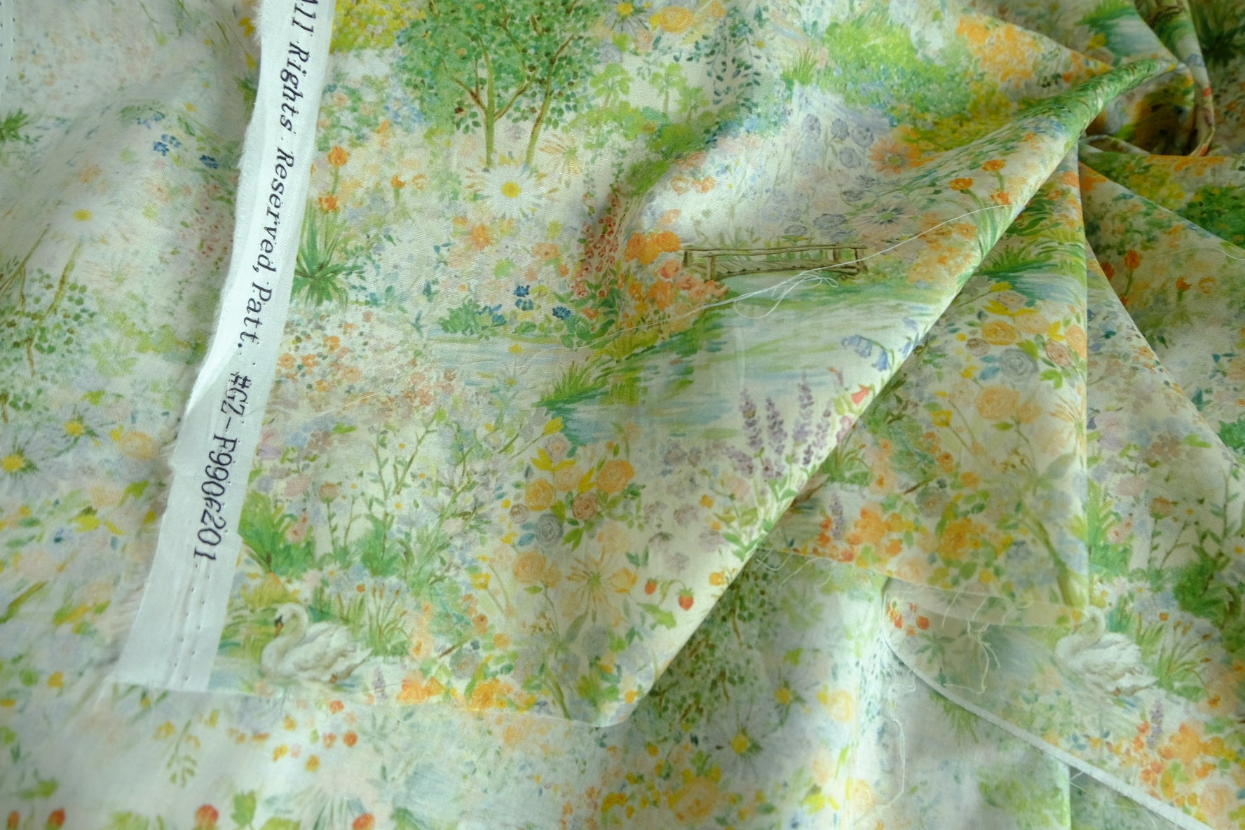 Storybook Garden 80s Lightweight Cotton Fabric - 1.64 yd