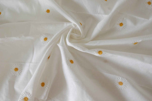 Daisy Embroidered Linen Cotton Blend — 1.64 yd