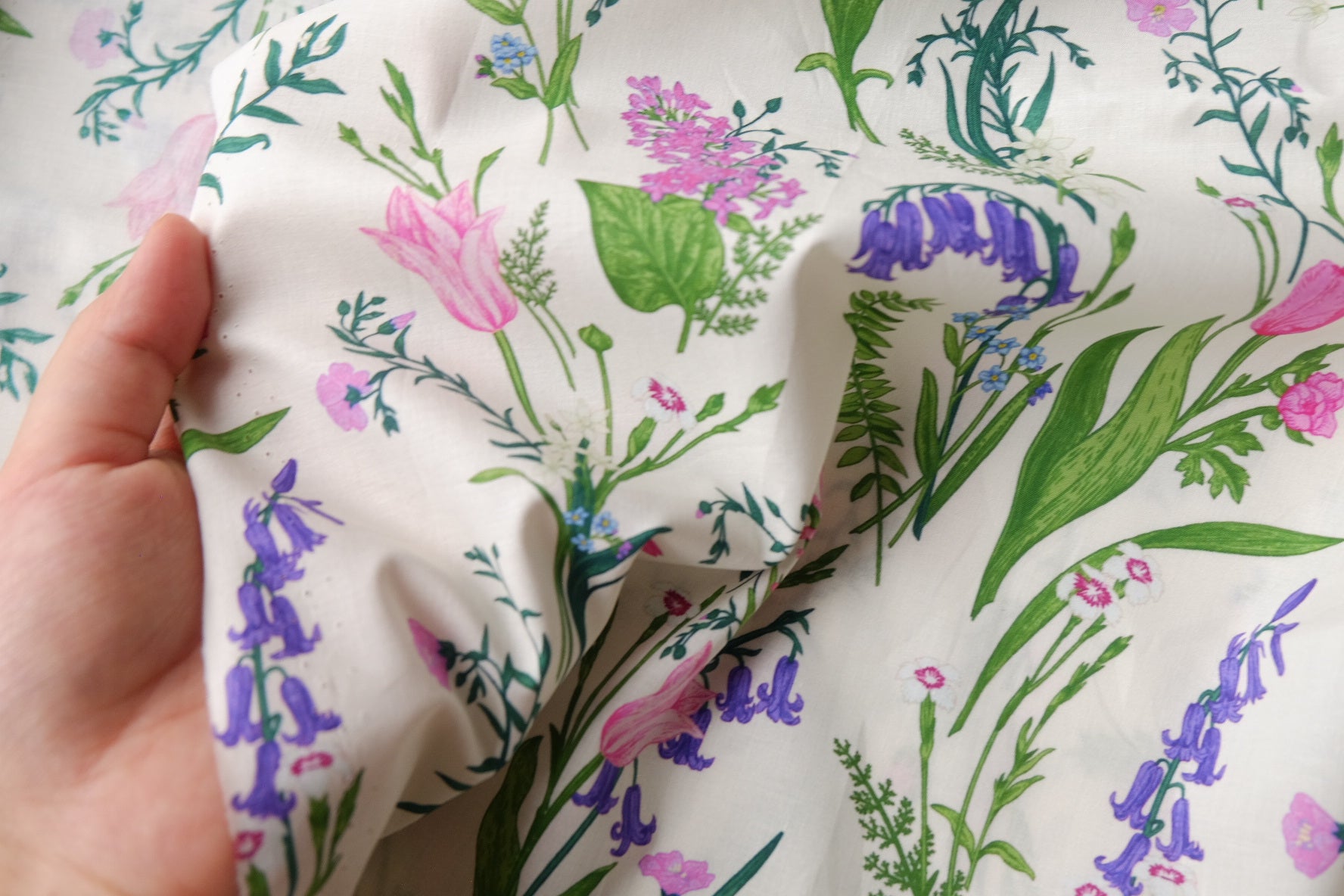Wildflower Garden Cotton Lawn – 3.3 yd