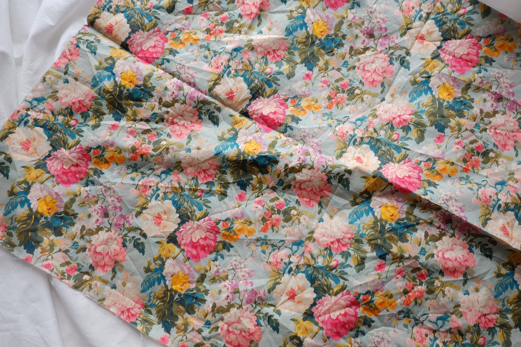 Vintage Garden Cotton Lawn – 1 yd