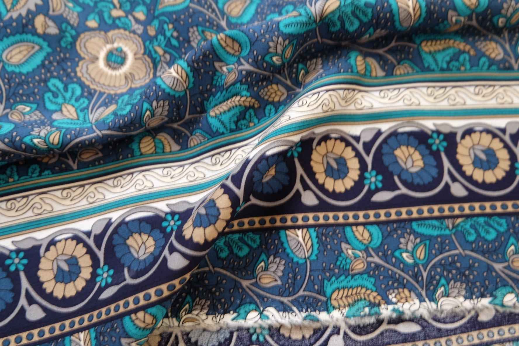 3 for 58 | Blue Border Floral Cotton Fabric — 3.28 Yards