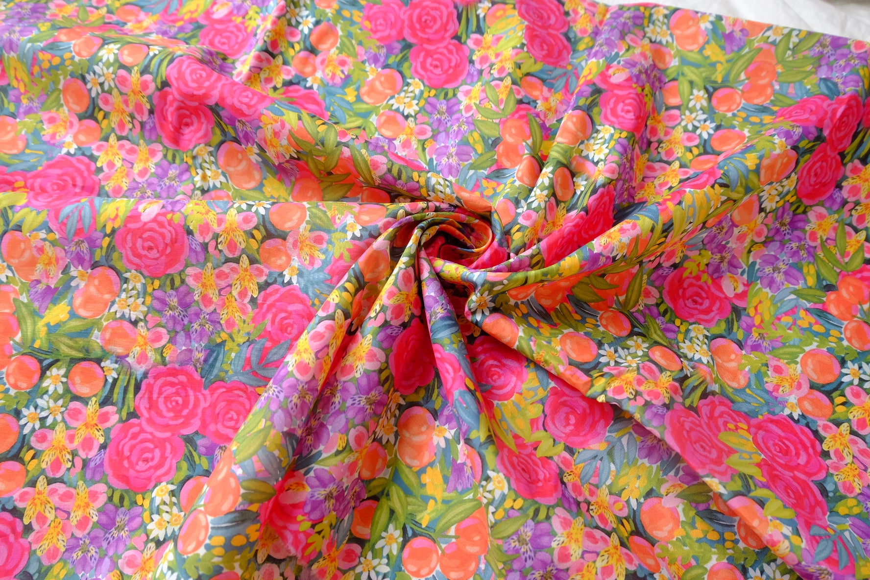 Bright Garden High-Count Cotton Fabric - 3.28 yd