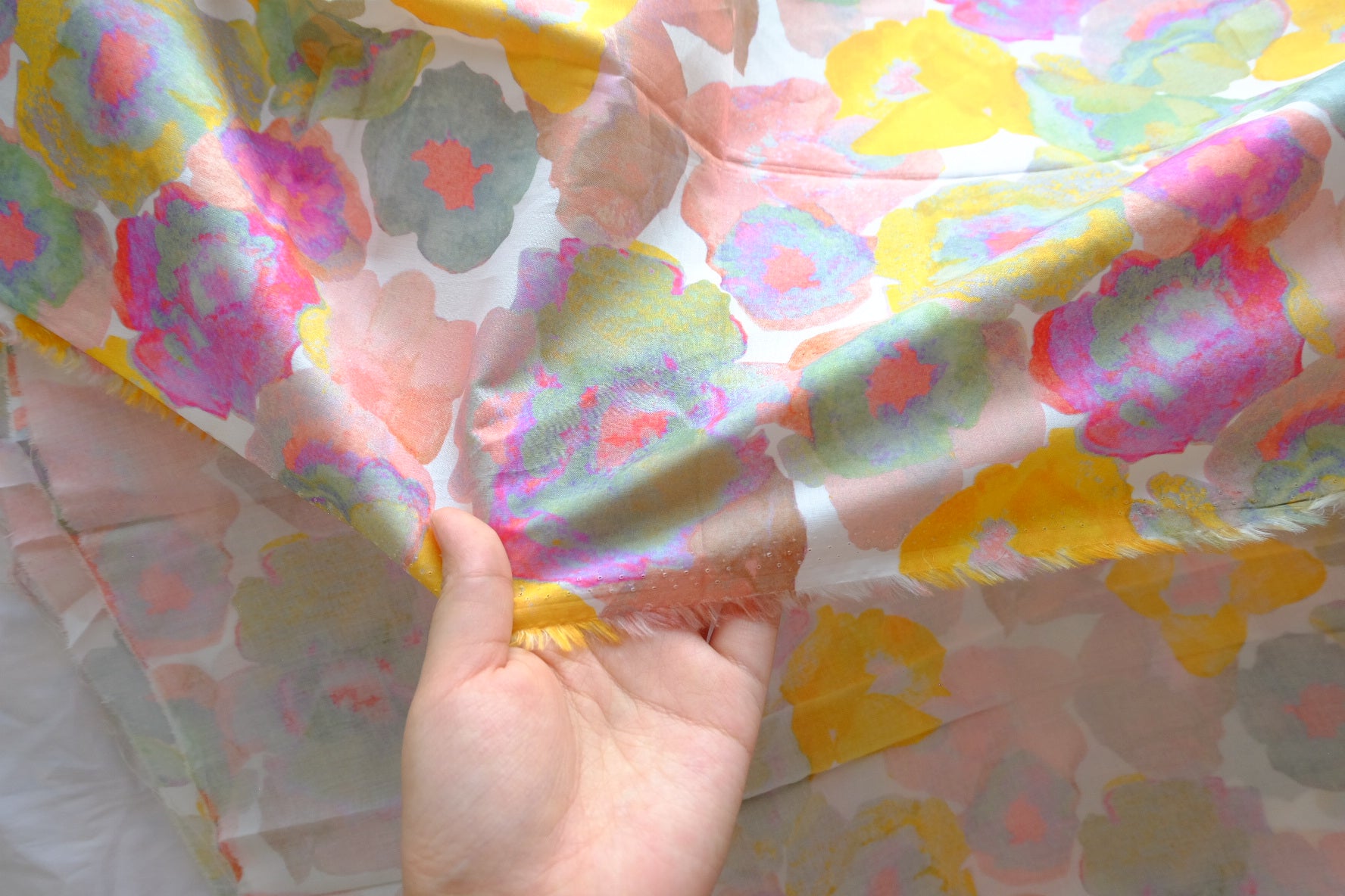 Painterly Summer Floral Cotton Lawn Fabric - 3.94 yd